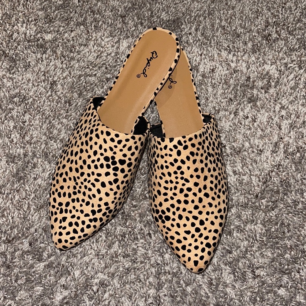 NWT IN BOX Leopard Mules